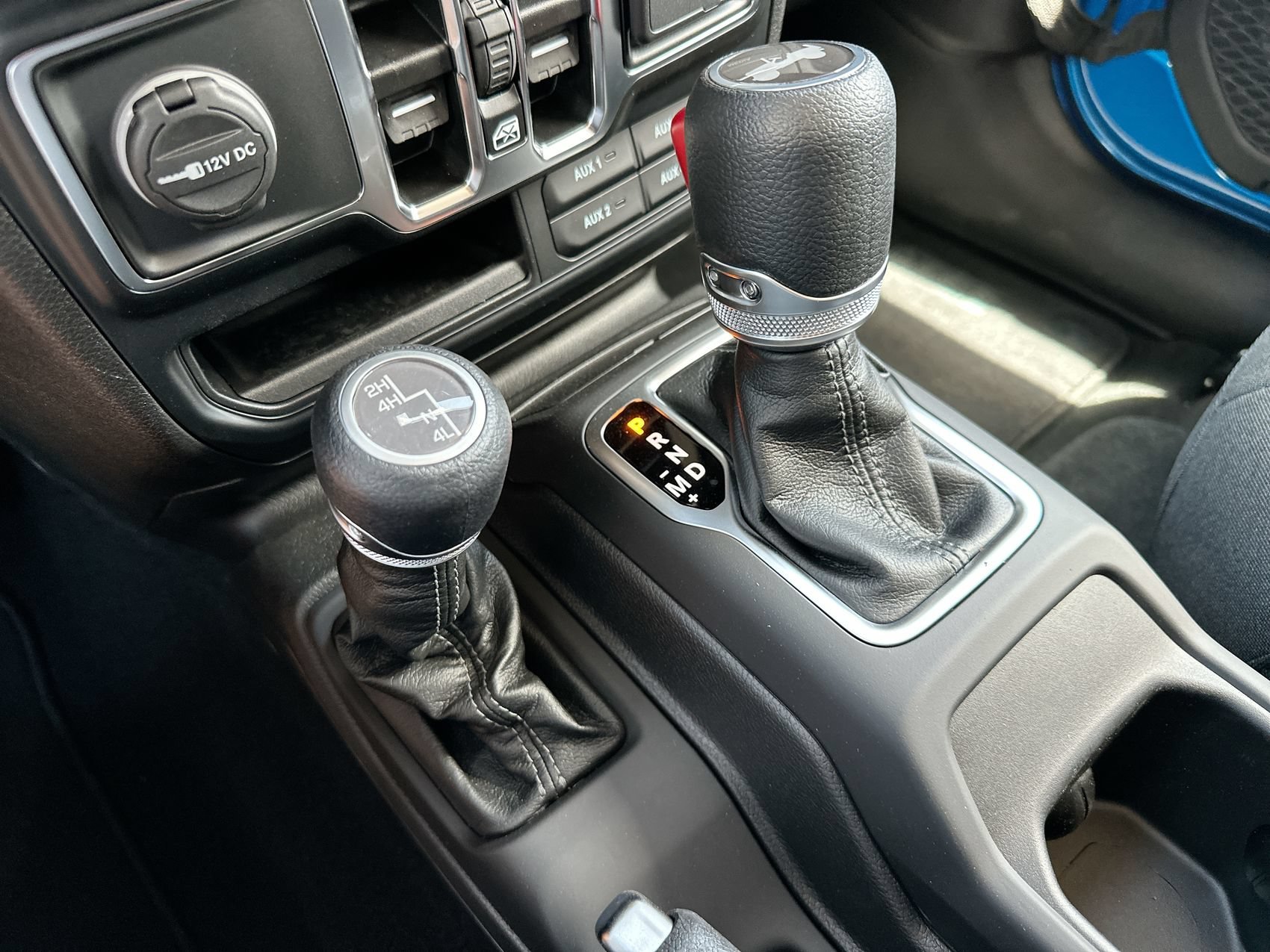 New 2024 Hydro Blue Pearlcoat Jeep Sport S image 19