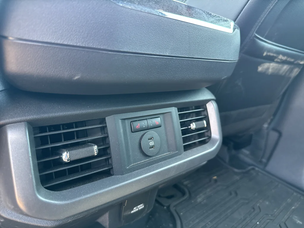 Certified Used 2025 Agate Black Metallic Ford LARIAT image 10