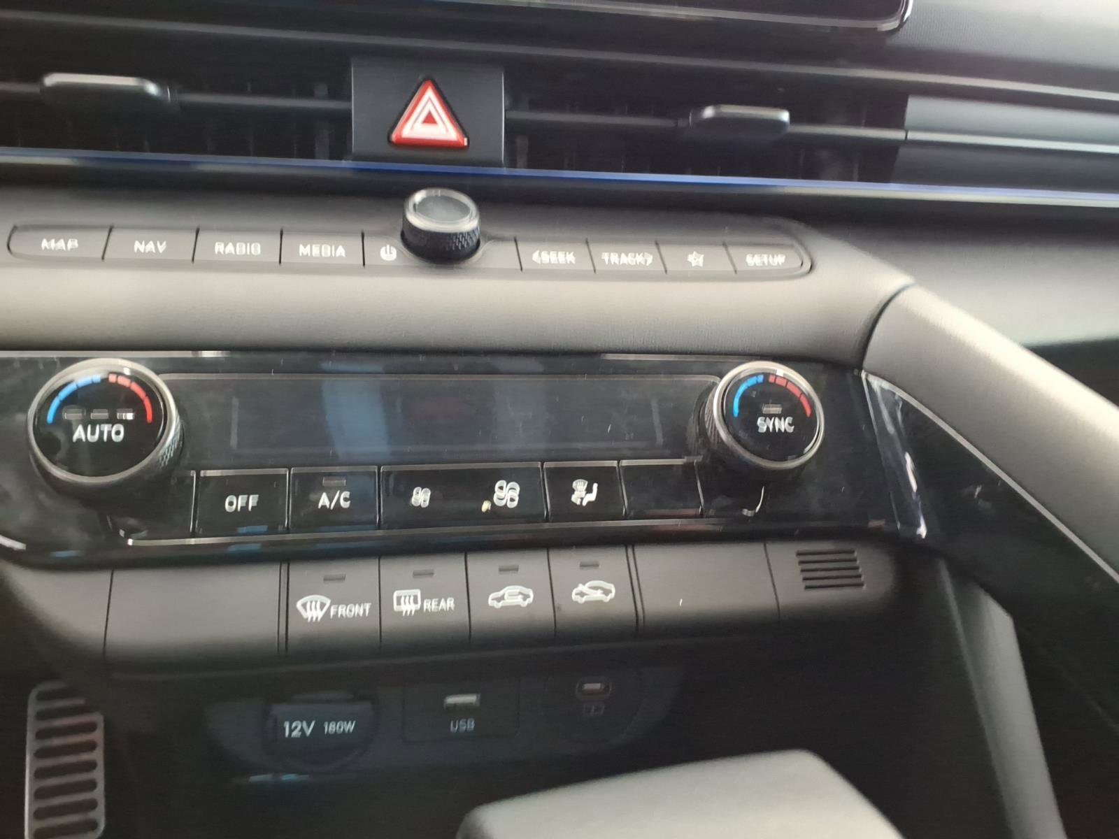 2025 Hyundai Elantra Blue - Photo 24