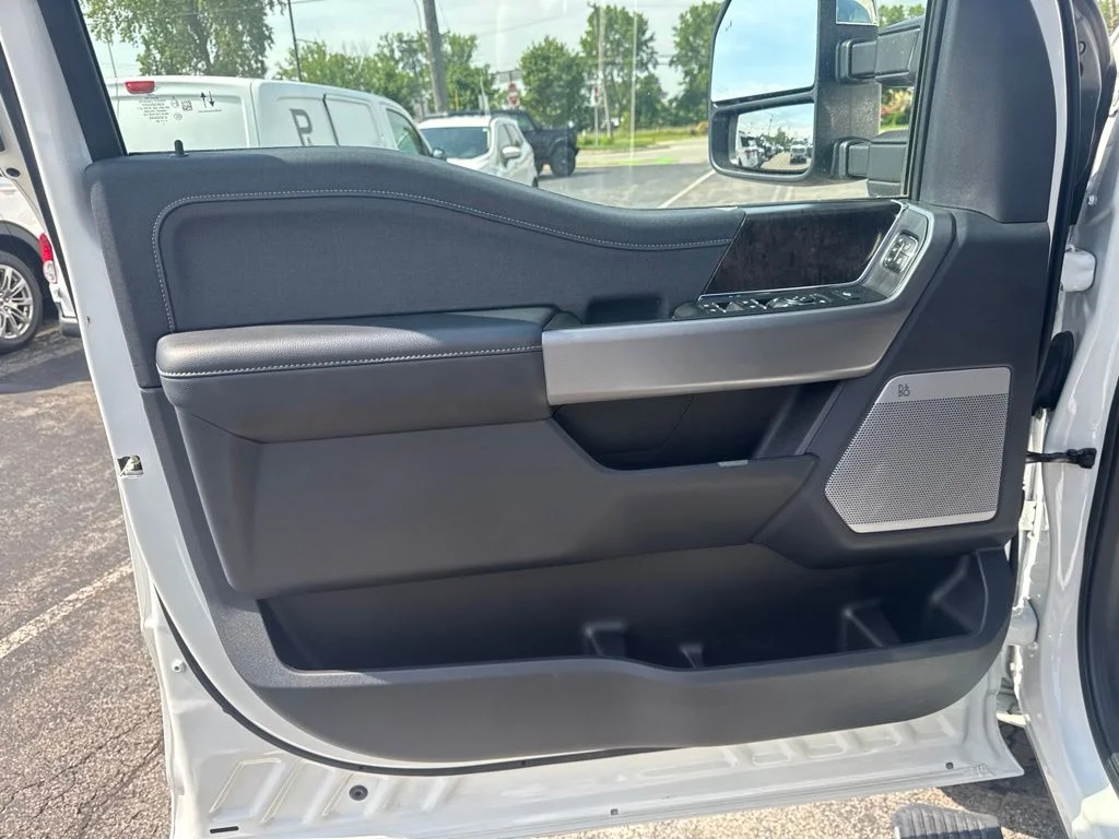 2025 Ford F-350 Super Duty Lariat - Photo 20