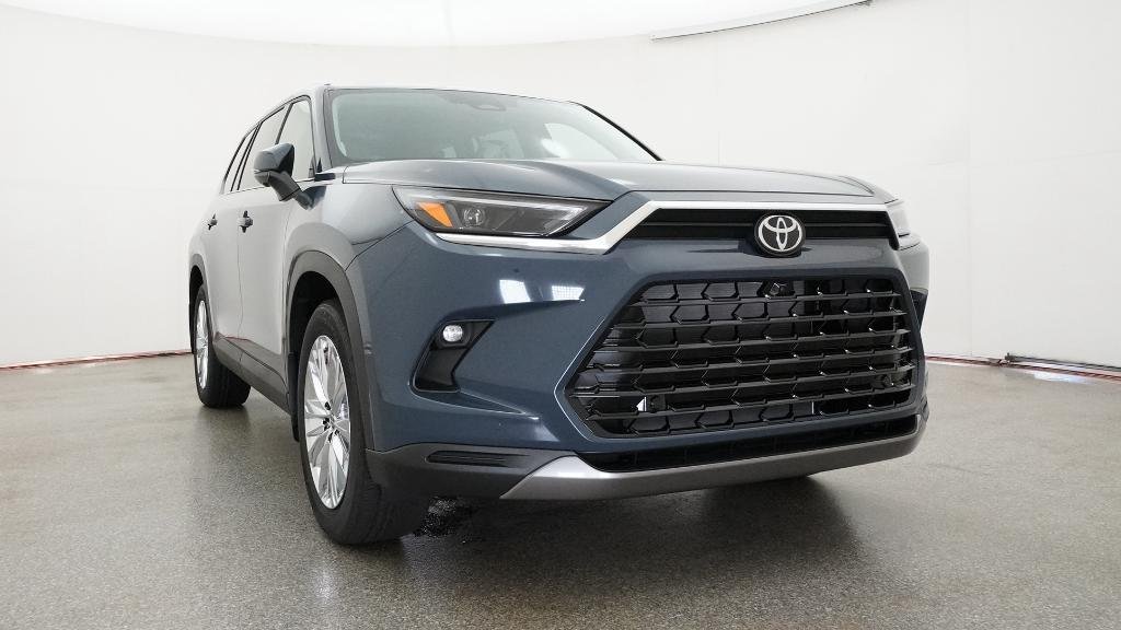 New 2026 Storm Cloud Toyota Platinum image 18