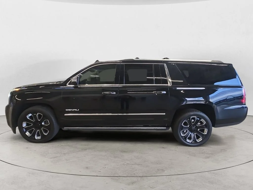 Used 2019 Onyx Black GMC Denali image 8