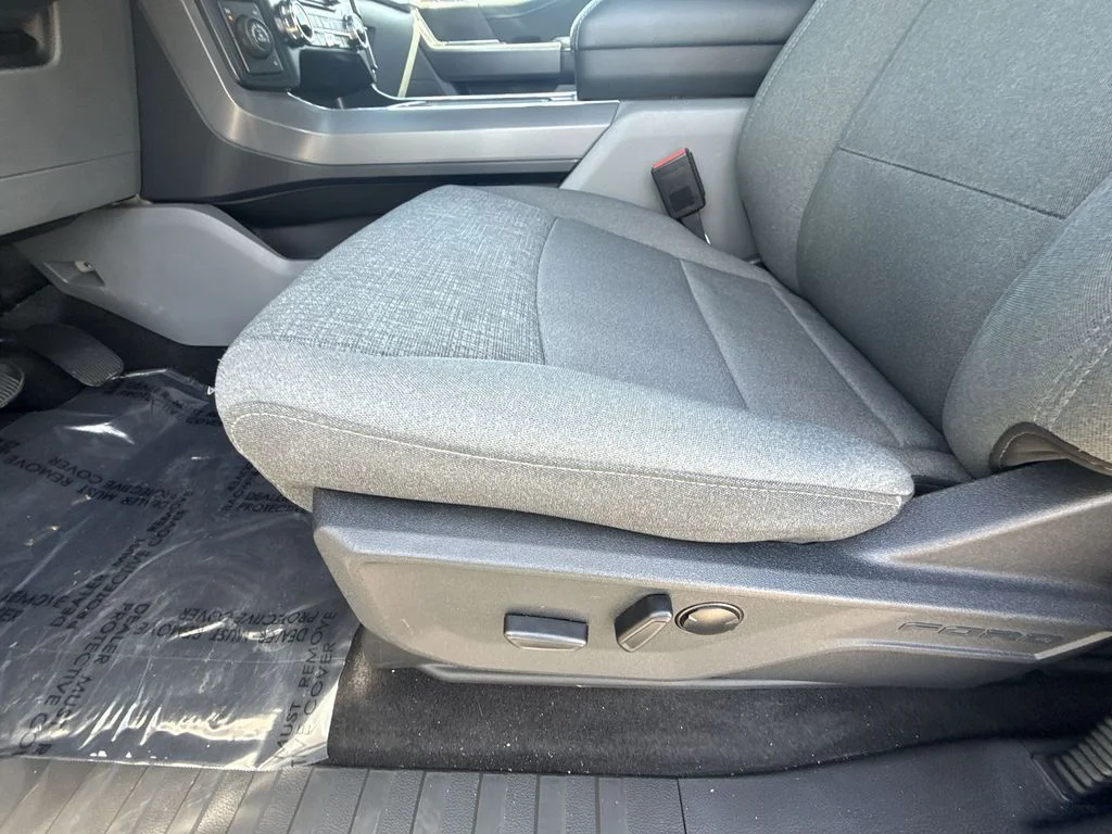 Used 2024 Gray Ford XLT image 12
