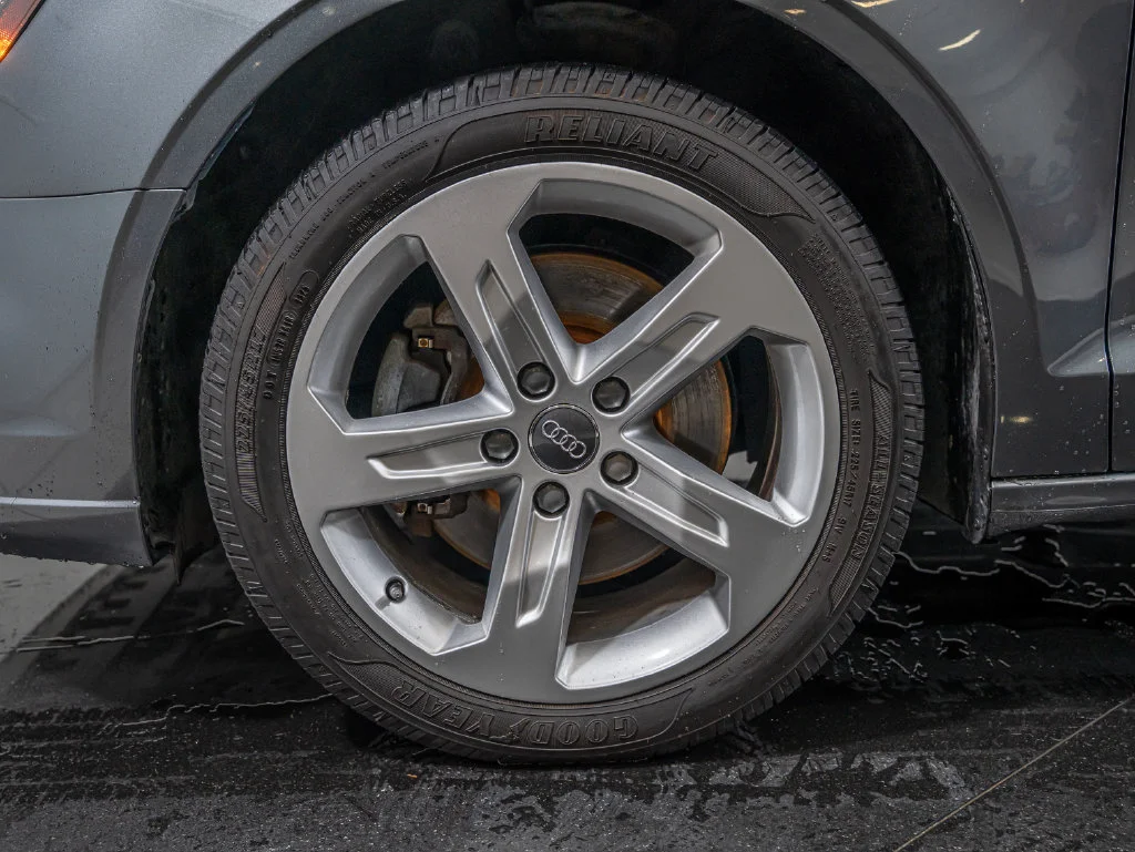 Used 2018 Monsoon Gray Metallic Audi 2.0T Premium image 13