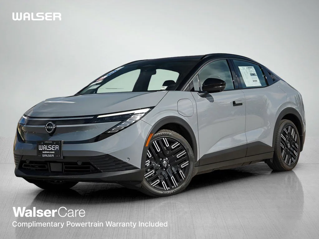 2026 Nissan Leaf Platinum+'s photo