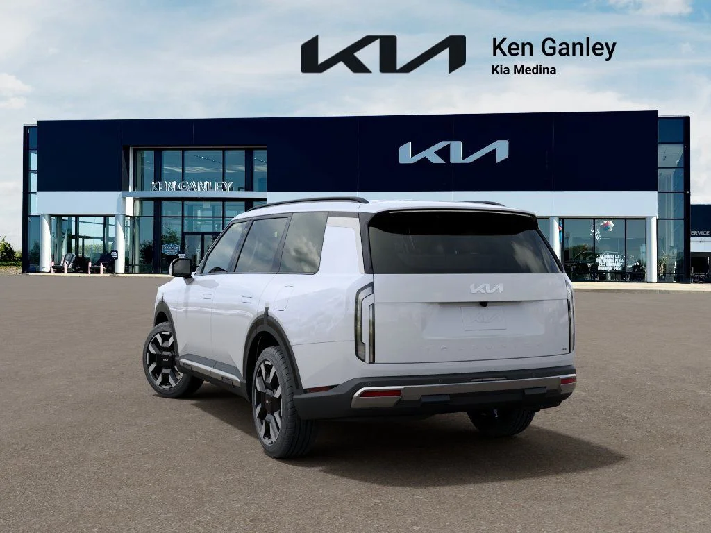 New 2027 Glacial White Pearl Kia S image 4