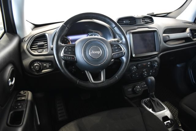 Used 2022 Gray Jeep Latitude image 15