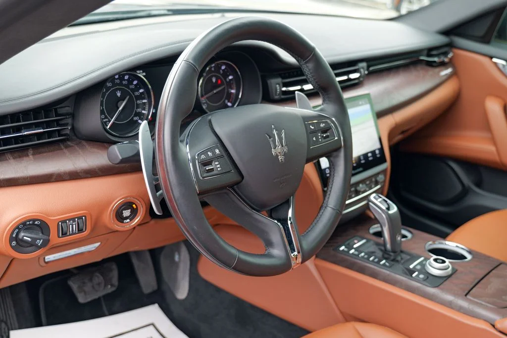 Used 2023 Grigio Maratea Metallic Maserati Modena Q4 image 21