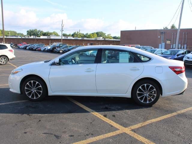 Used 2017 Blizzard Pearl Toyota XLE image 7
