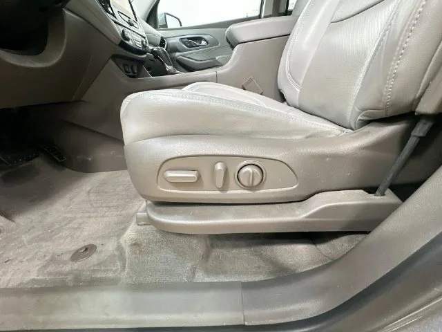 Used 2020 Gray Chevrolet Premier image 15