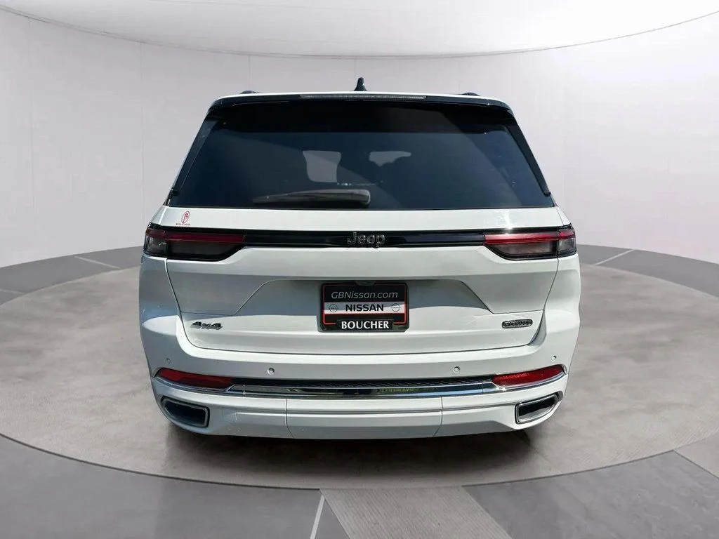 2023 Jeep Grand Cherokee Overland - Photo 3