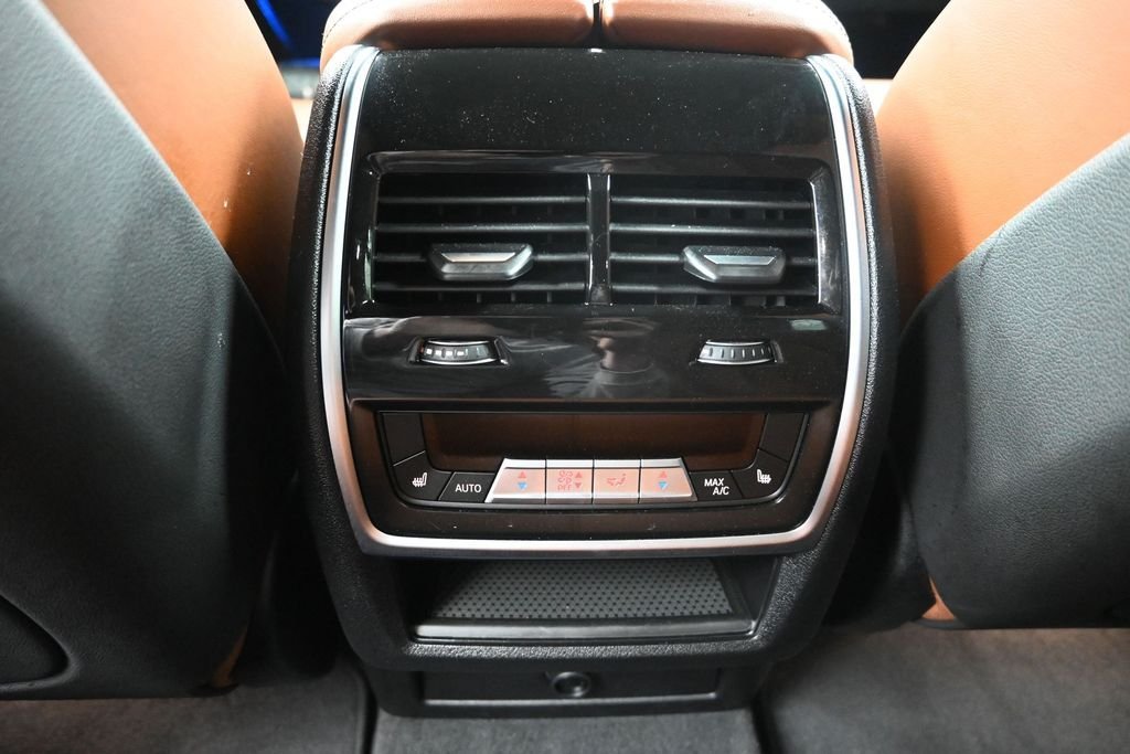 Used 2022 Carbon Black Metallic BMW M50i image 31