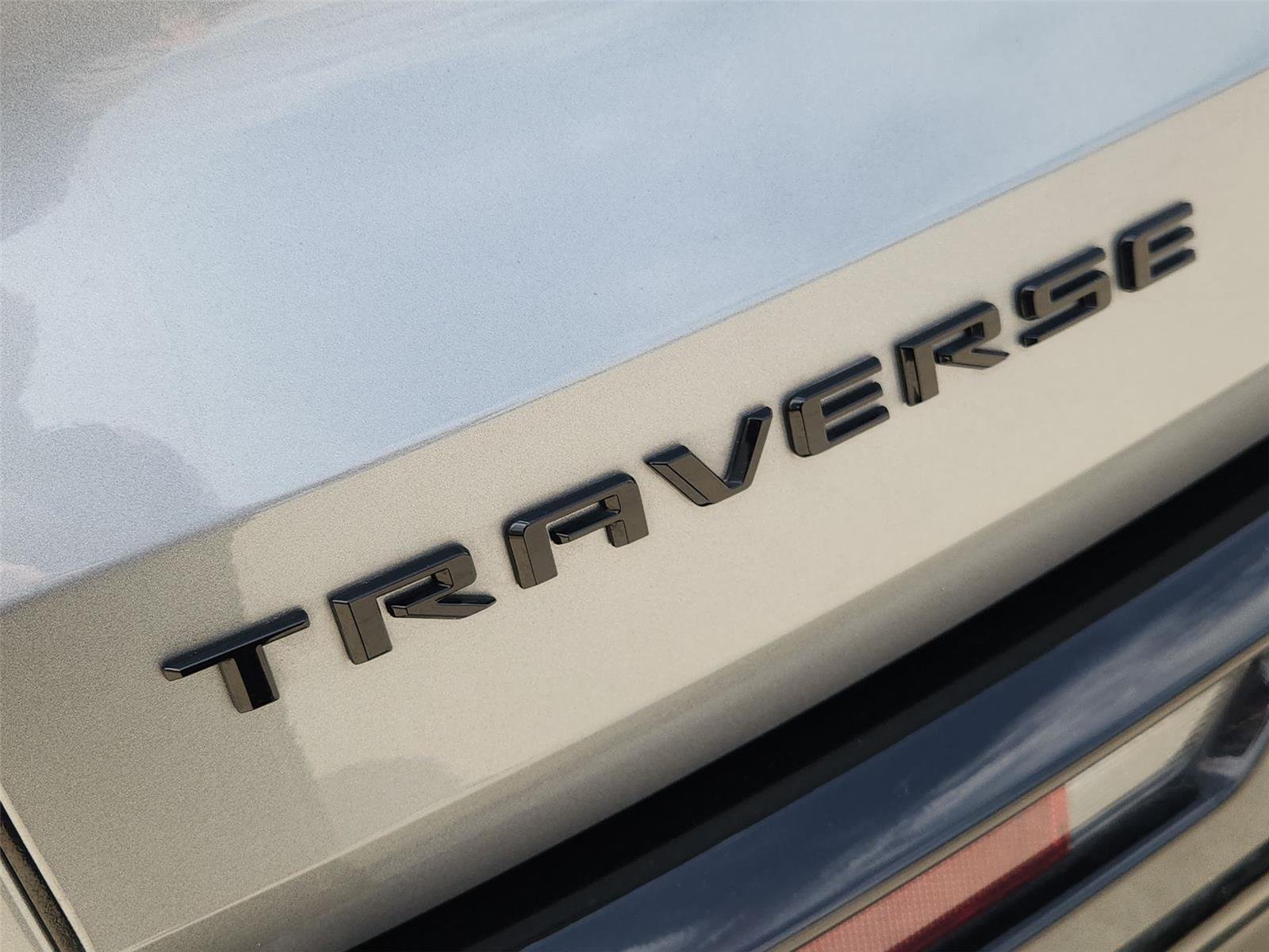 Used 2025 Sterling Gray Metallic Chevrolet RS image 33