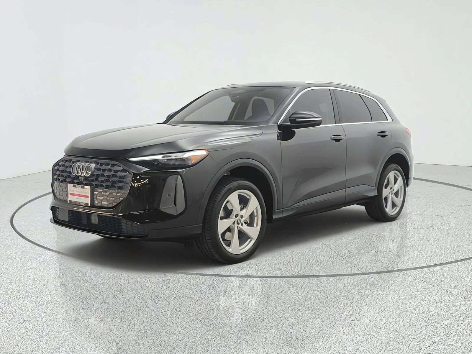 Luxury Loaner 2025 Q5 SUV