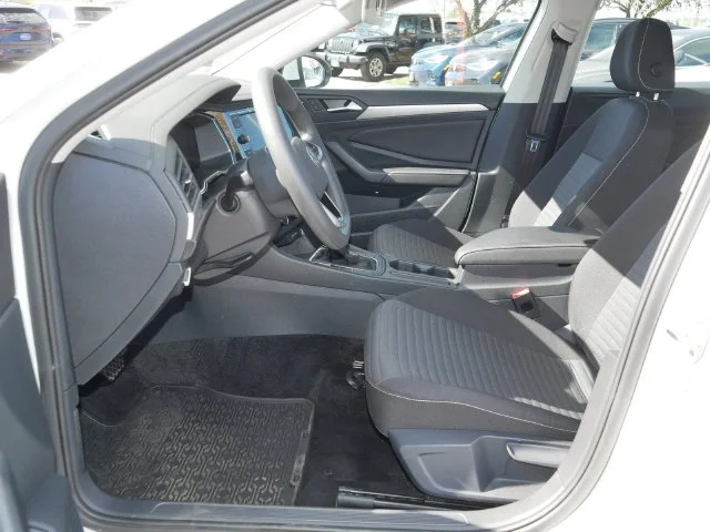 Used 2023 Pure White Volkswagen 1.5T S image 13