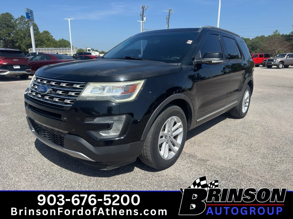 Used 2017 Shadow Black Ford XLT image 1