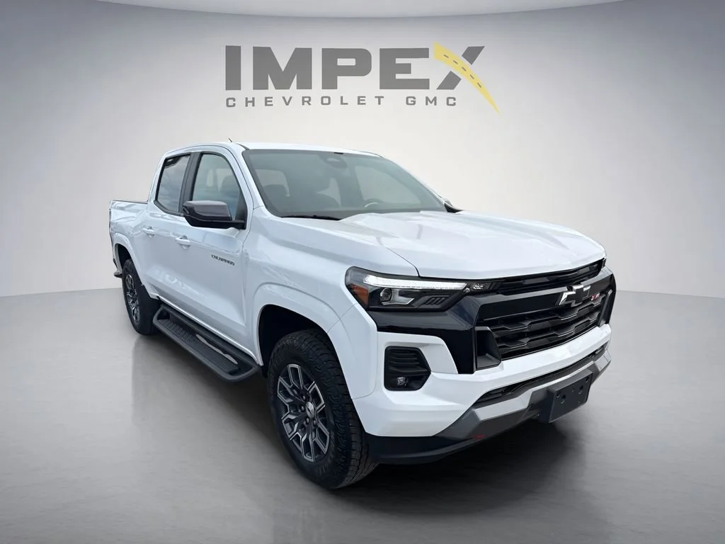 Used 2025 Summit White Chevrolet Z71 image 7