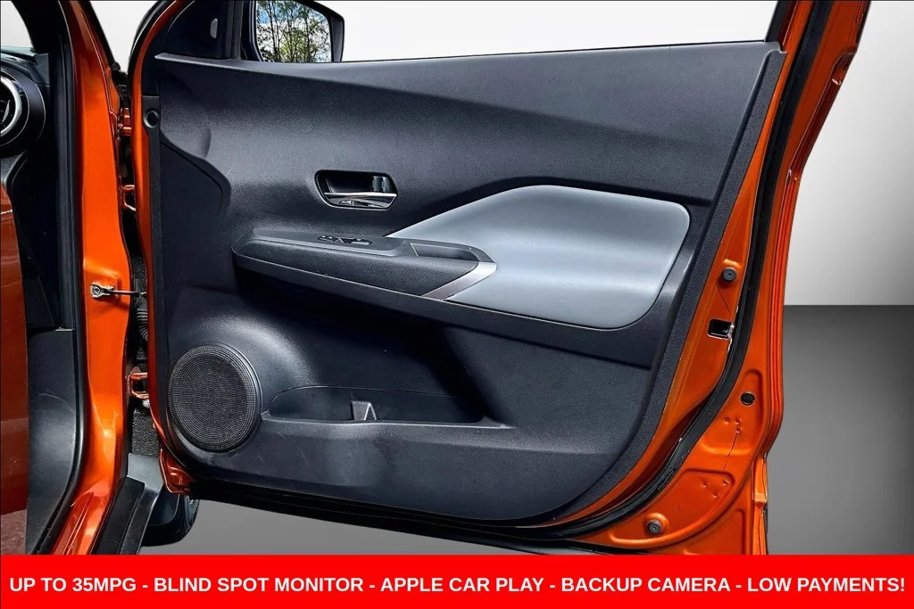 Used 2023 Orange Nissan SR image 32