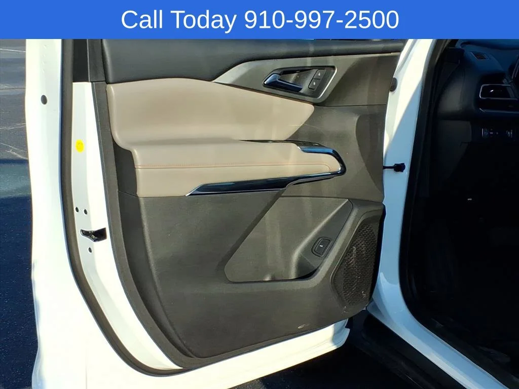 Used 2026 Summit White Chevrolet LT image 12