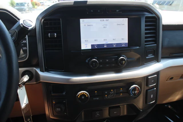 Used 2021 Silver Ford XLT image 4