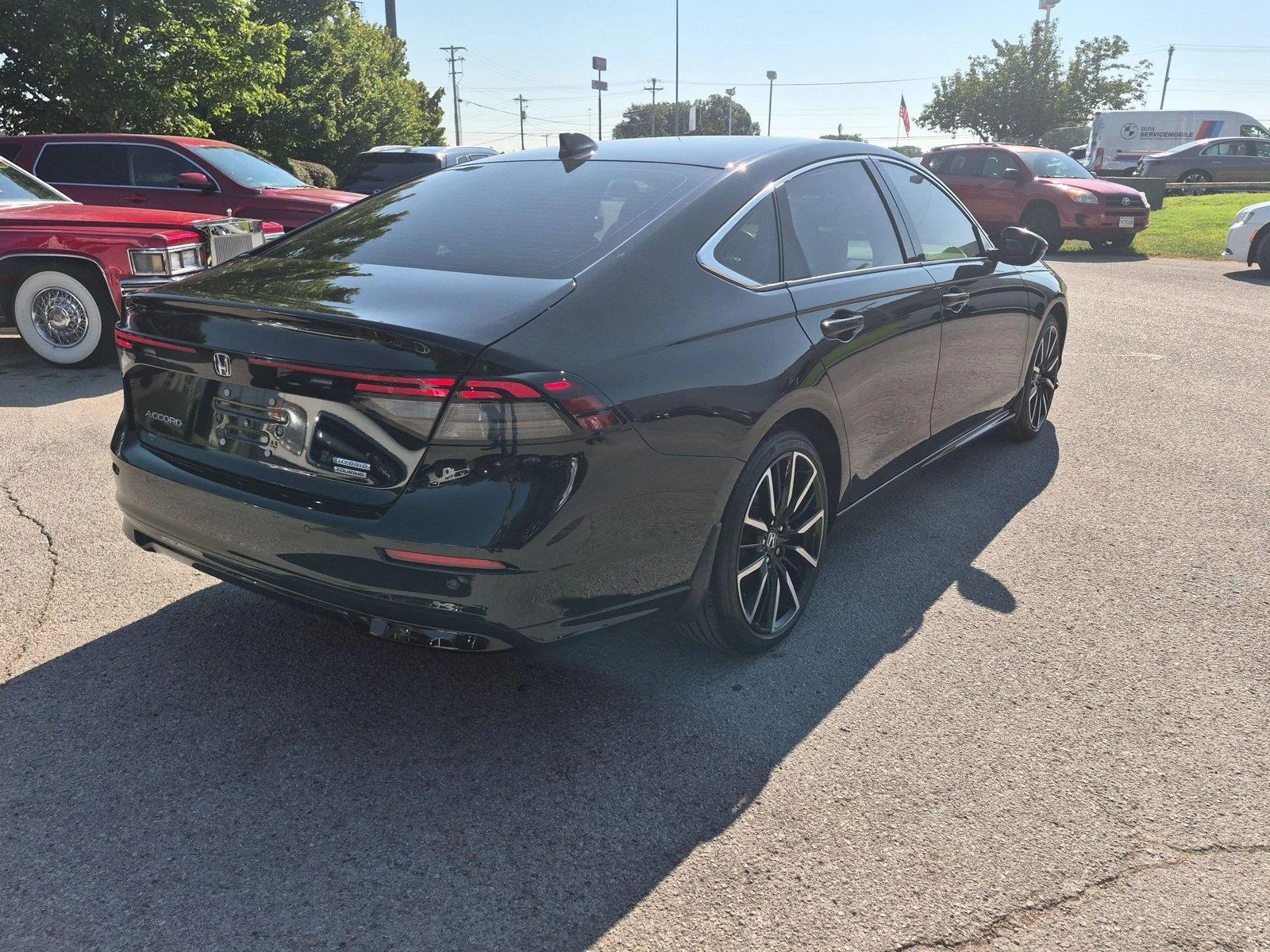 Used 2023 Crystal Black Pearl Honda Touring image 5