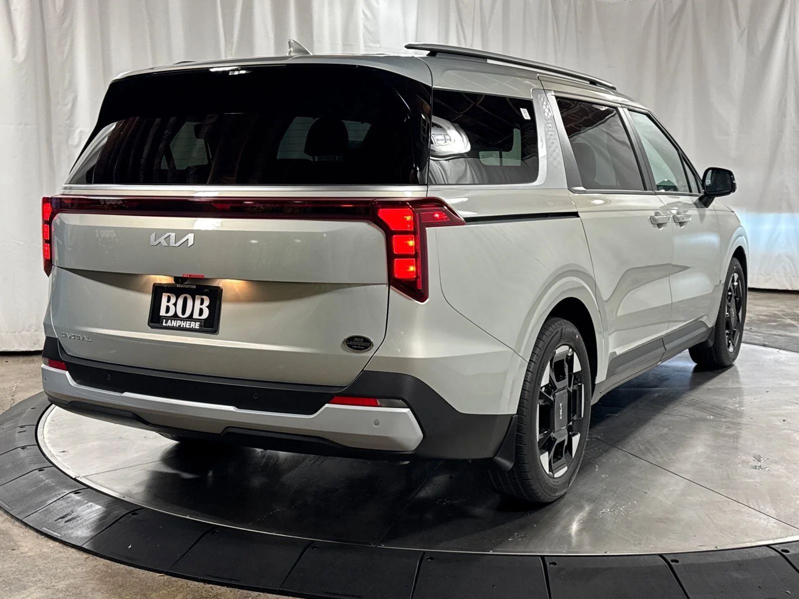 New 2026 Ivory Kia EX image 8