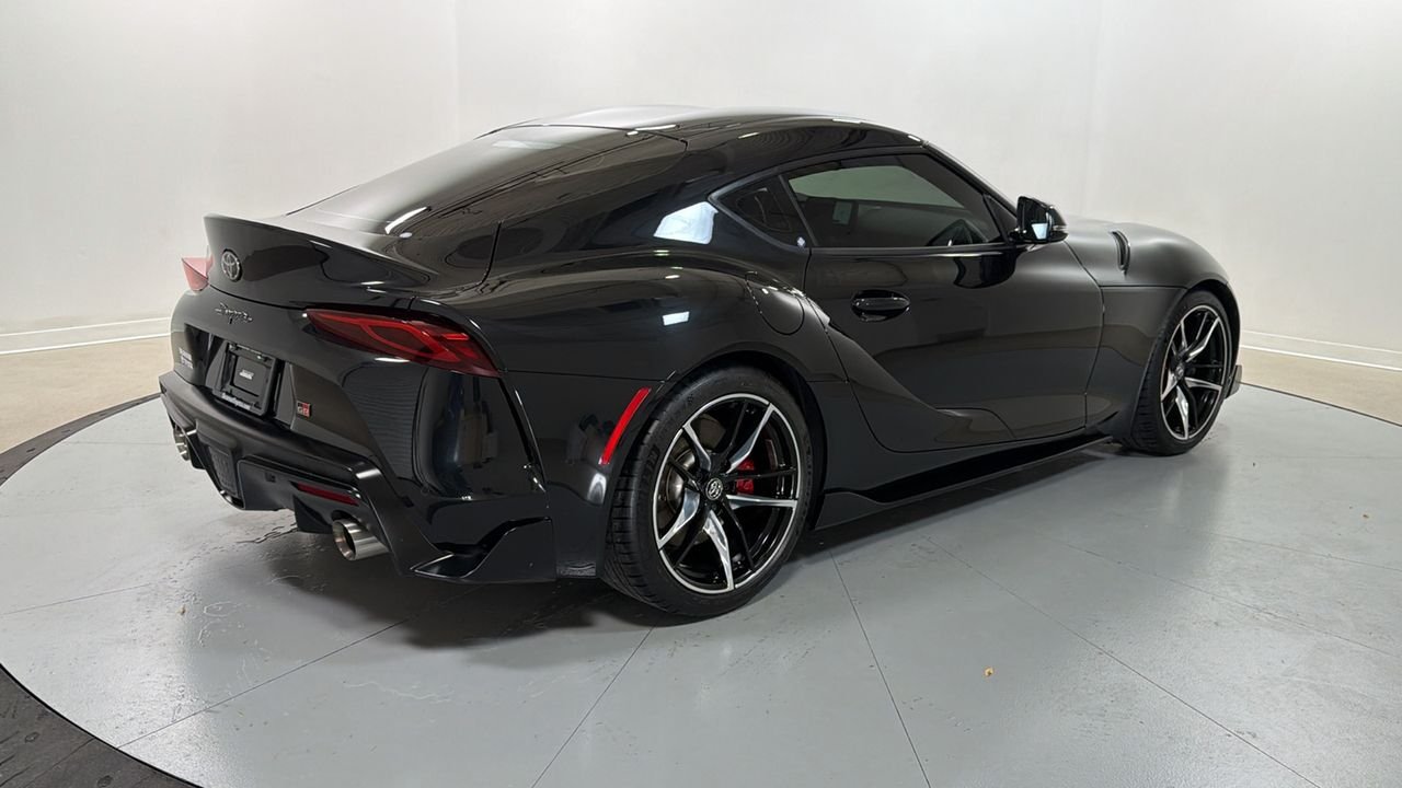 Used 2021  Toyota 3.0 image 5