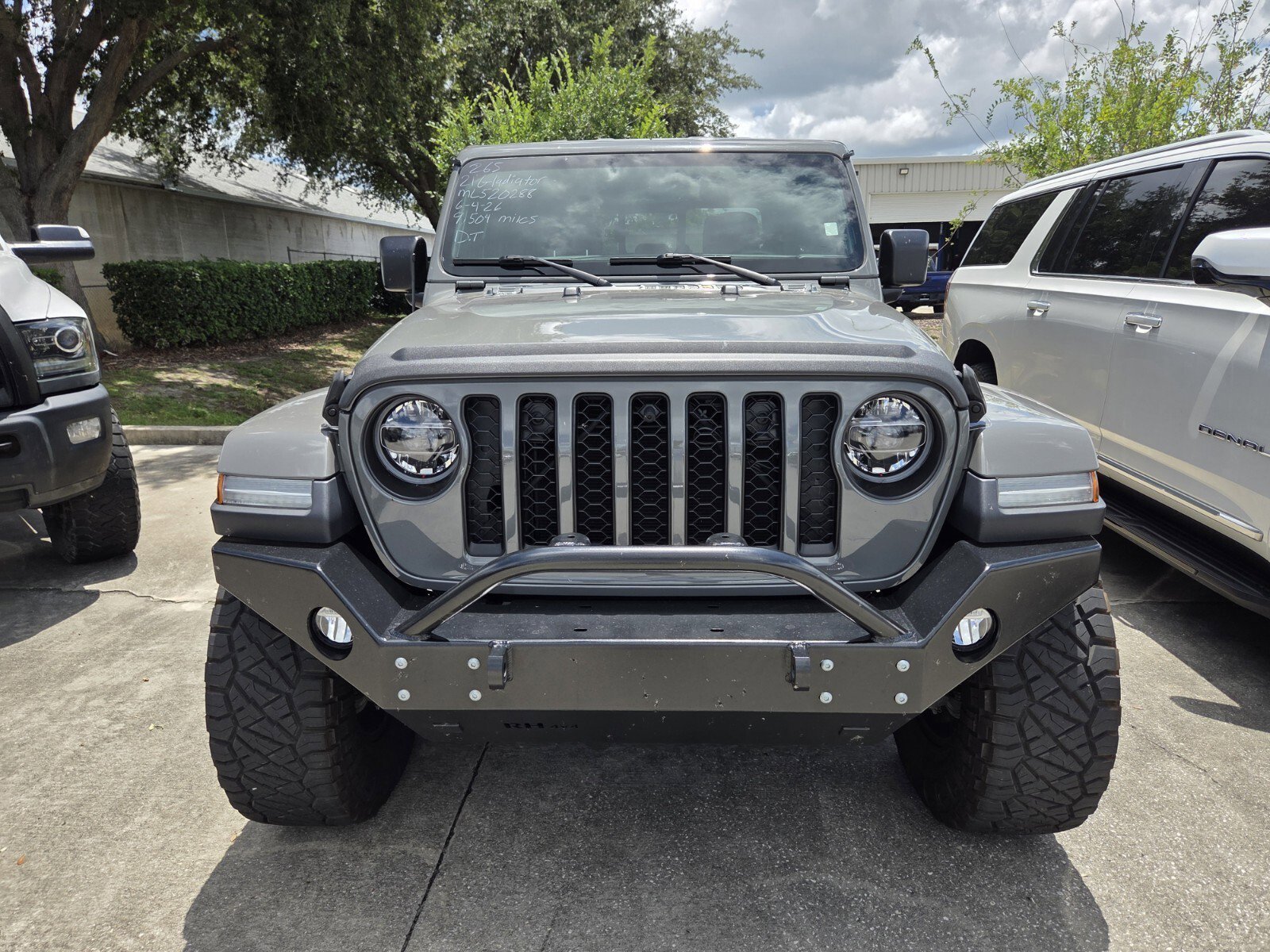 Used 2021 Sting-Gray Clearcoat Jeep Overland image 1
