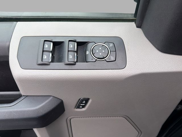 Used 2019  Ford XL image 14