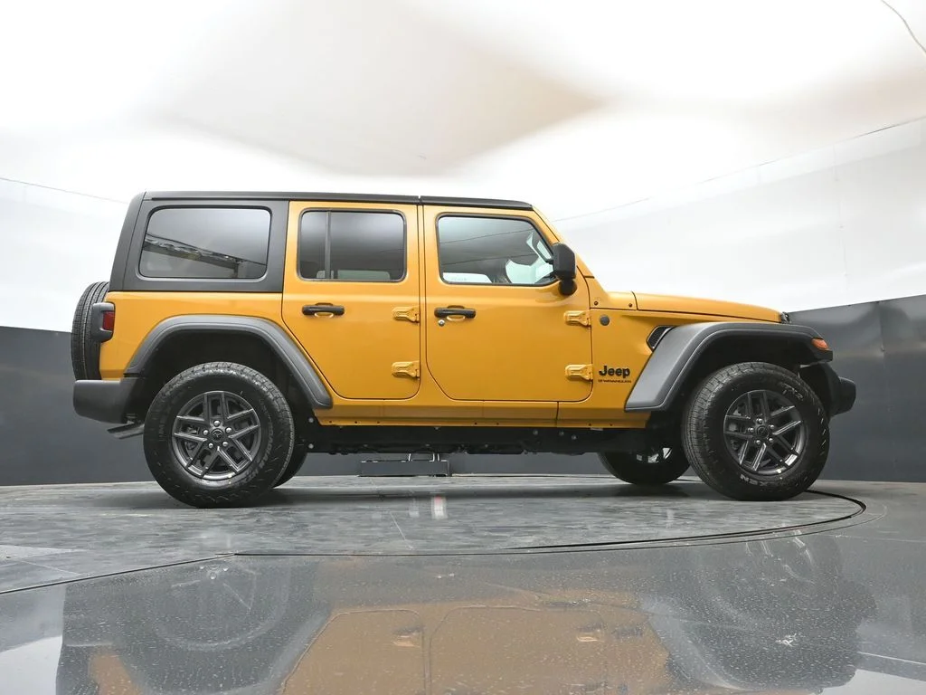 New 2026 Goldilocks Exterior Paint Jeep Sport S image 47