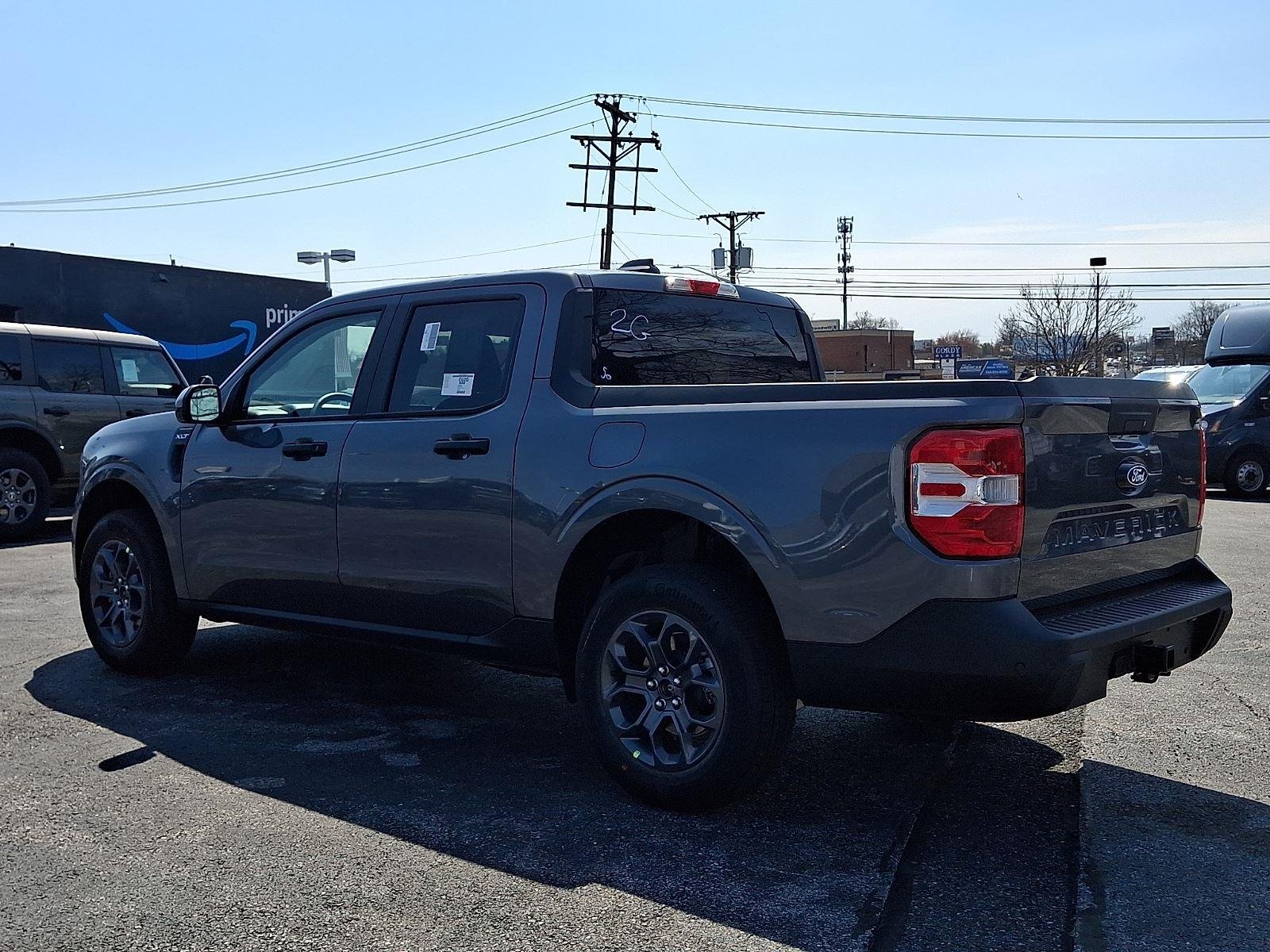 New 2026 Carbonized Gray Metallic Ford XLT image 3