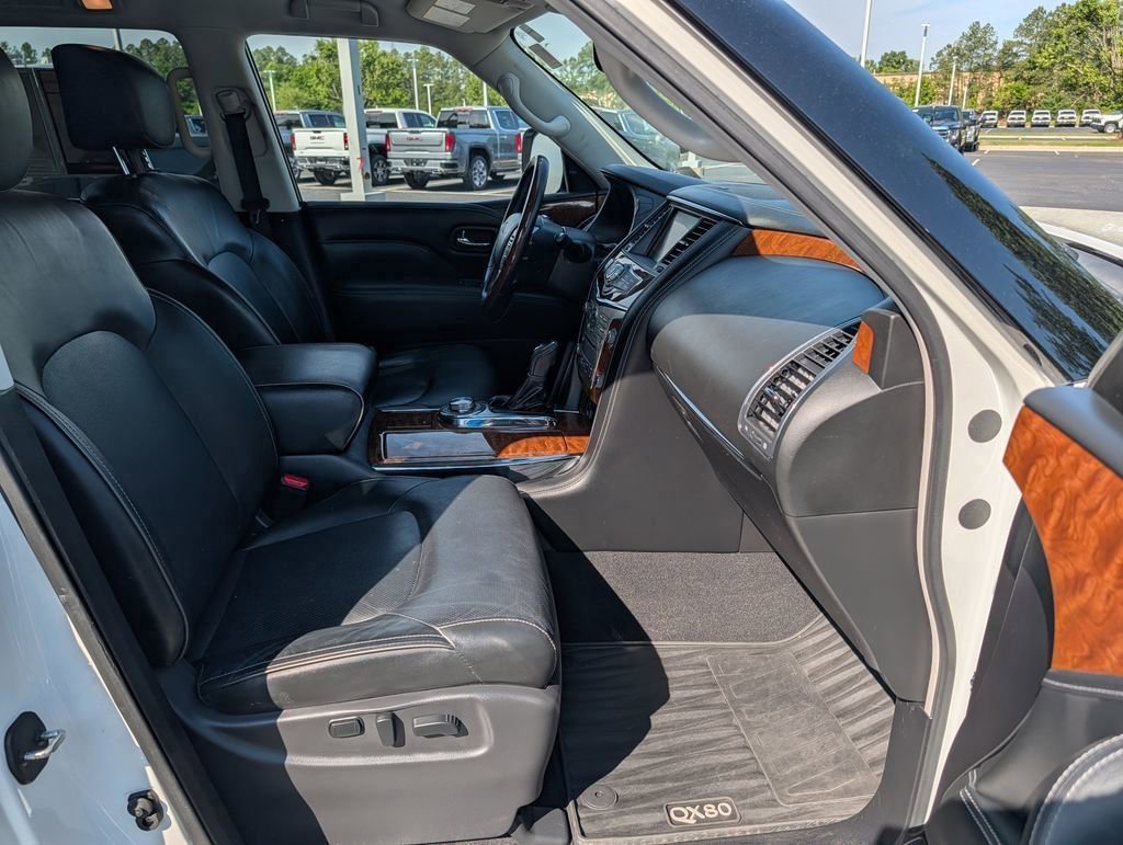 Used 2019 Moonstone White INFINITI LUXE image 23