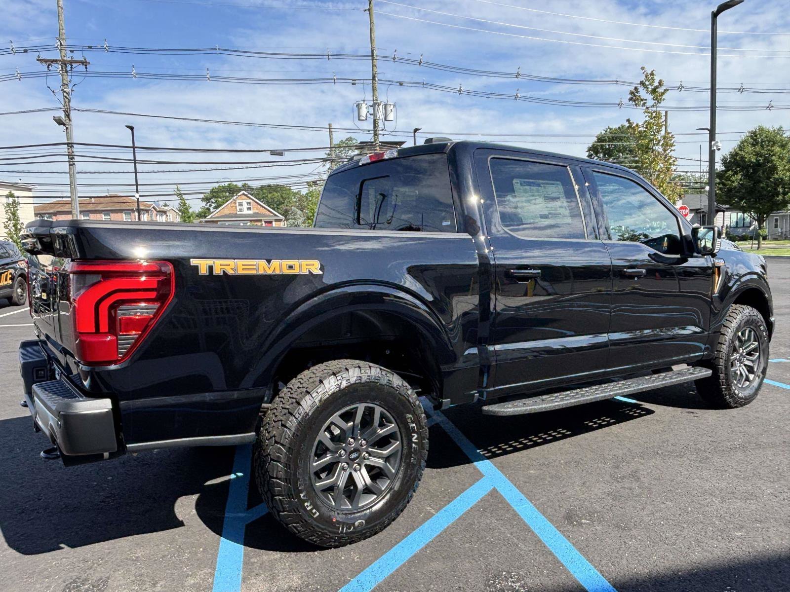 New 2026 Agate Black Metallic Ford Tremor® image 7