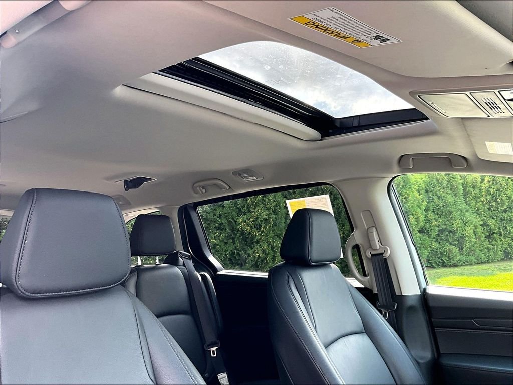 Used 2026 Silver Honda EX-L image 23