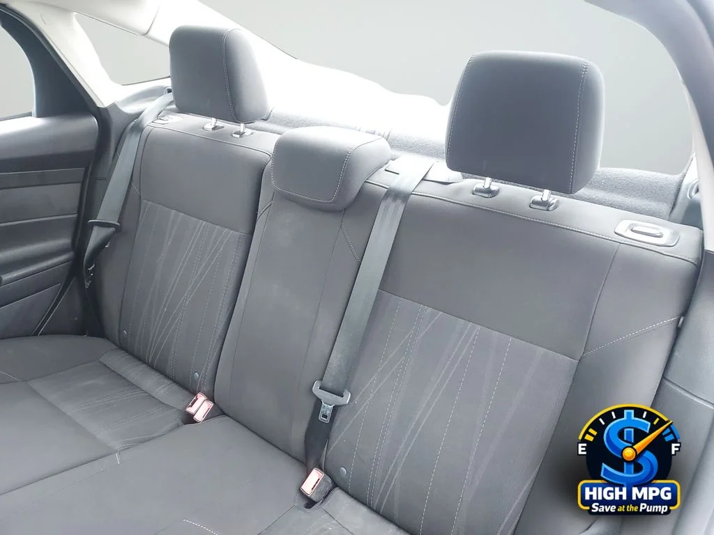 Used 2015 Silver Ford SE image 35