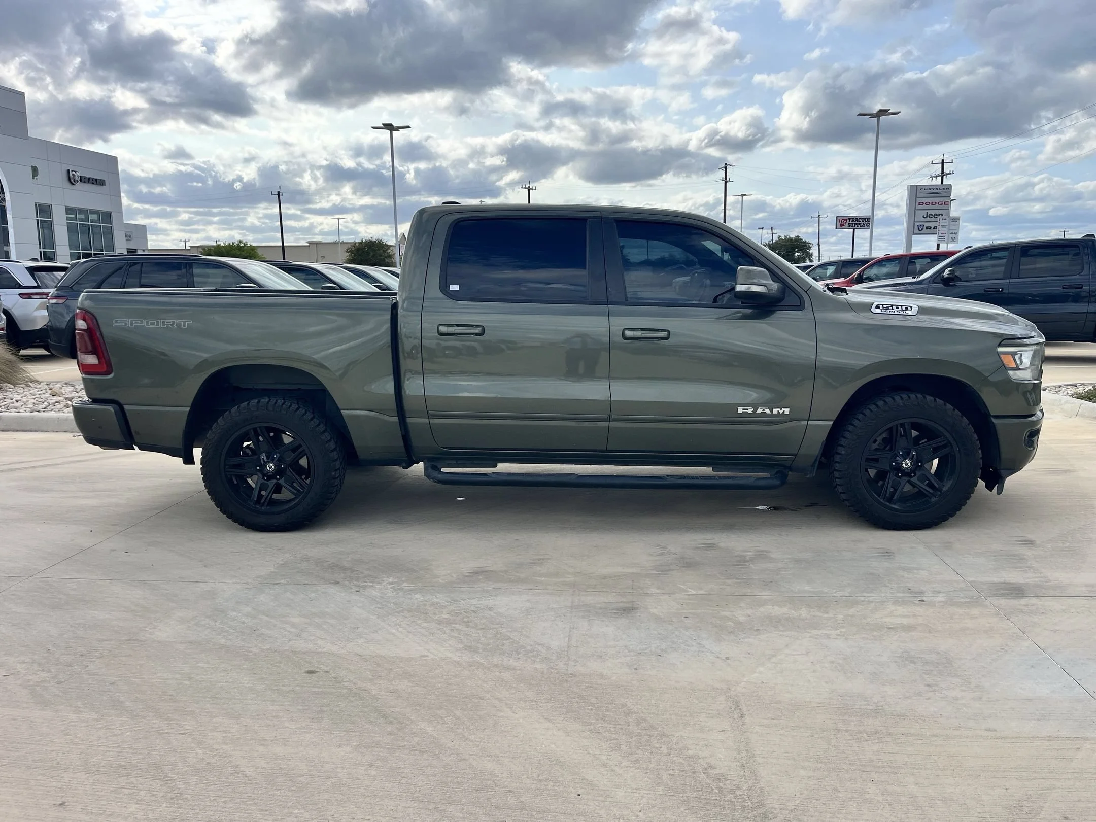 Used 2020 Green Ram Big Horn/Lone Star image 2