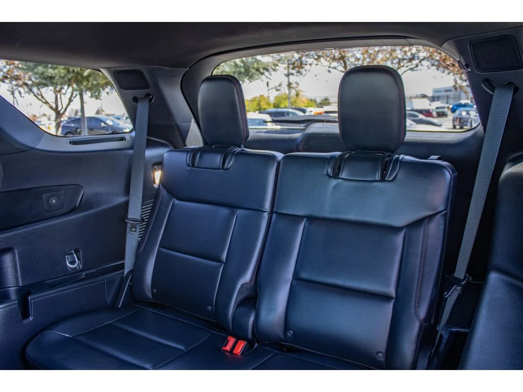 Used 2025 Carbonized Gray Metallic Ford ST-Line image 18