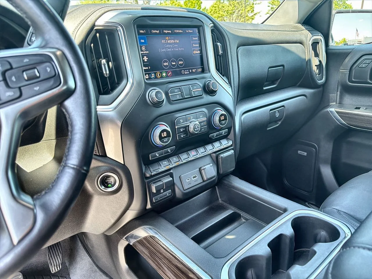 Used 2021 Oxford Brown Metallic Chevrolet LT Trail Boss image 11