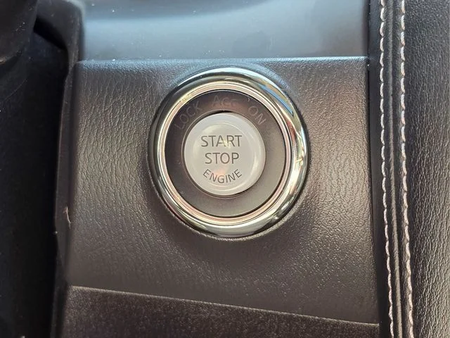 Used 2021 Blue INFINITI LUXE image 17