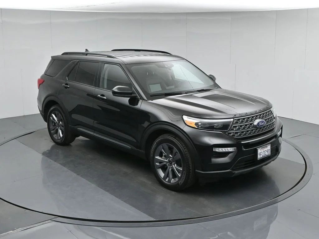 Certified Used 2022 Black Ford XLT image 41