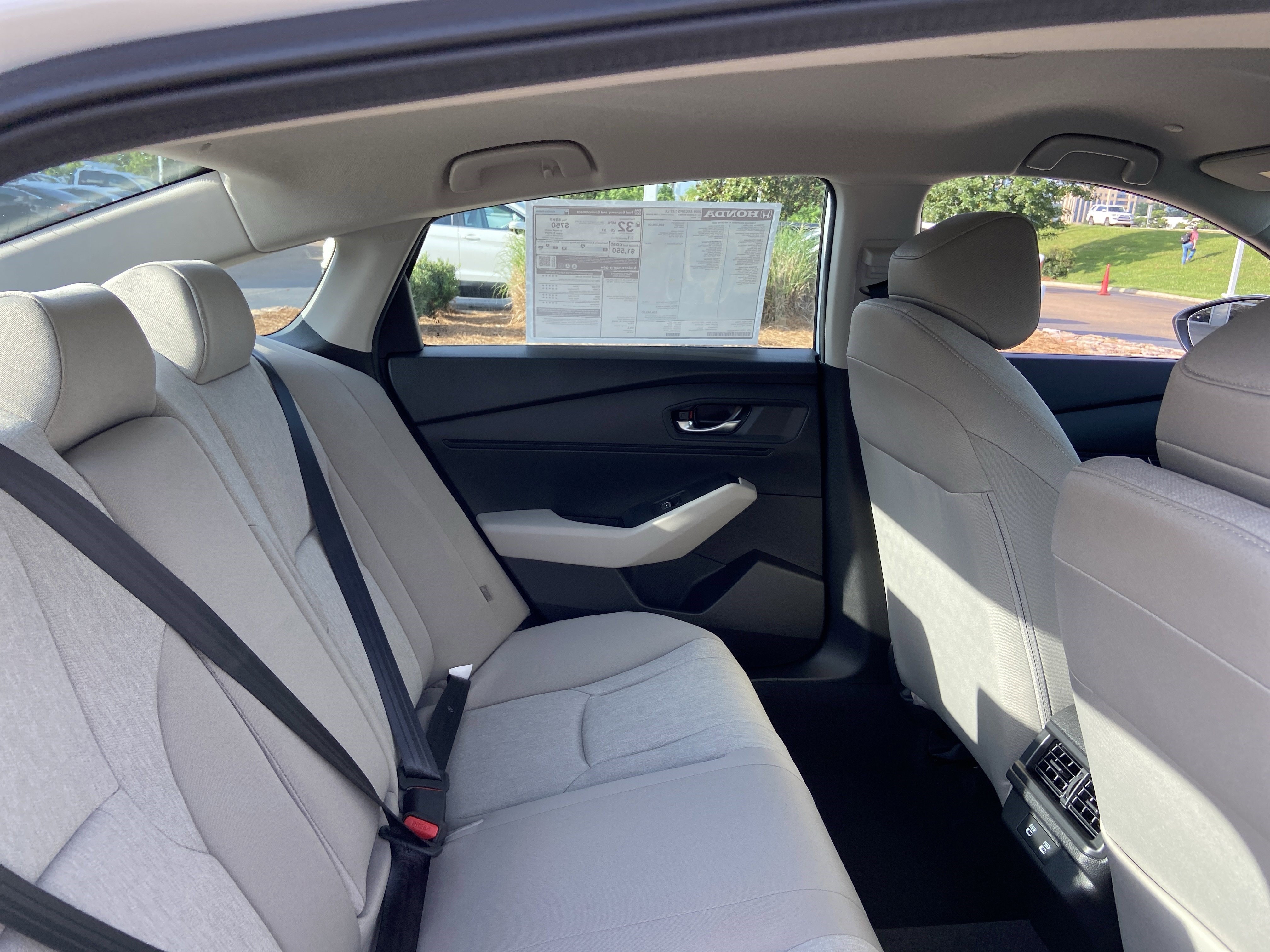 New 2026 Platinum White Pearl Honda LX image 24