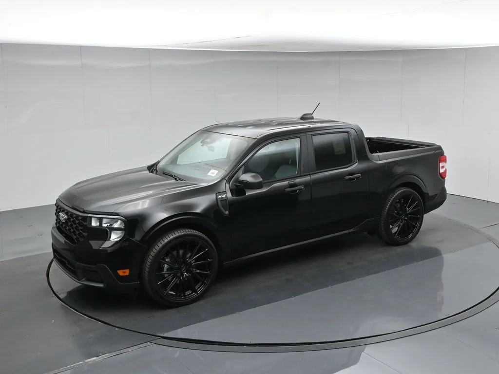 New 2026 Shadow Black Ford XLT image 38