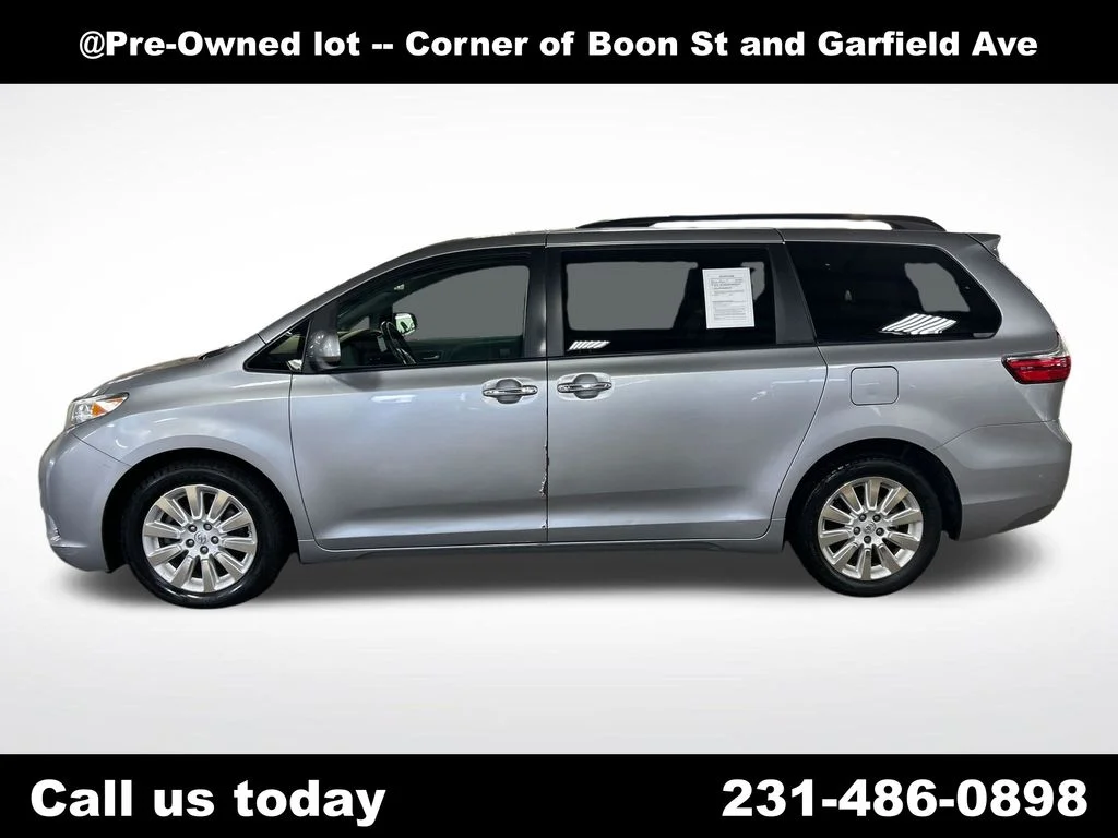 Used 2015 Toyota Sienna XLE with VIN 5TDDK3DC3FS098531 for sale in Traverse City, MI