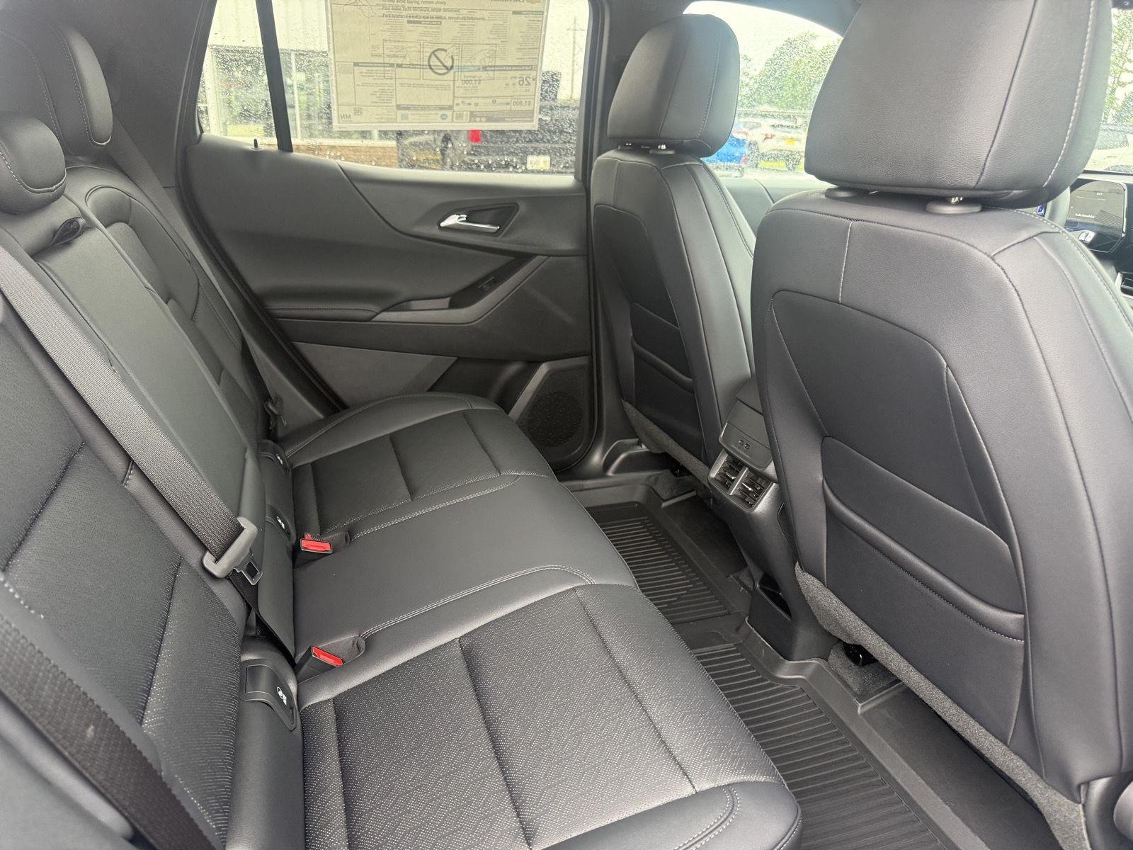 New 2027 Sterling Gray Metallic Chevrolet LT image 23