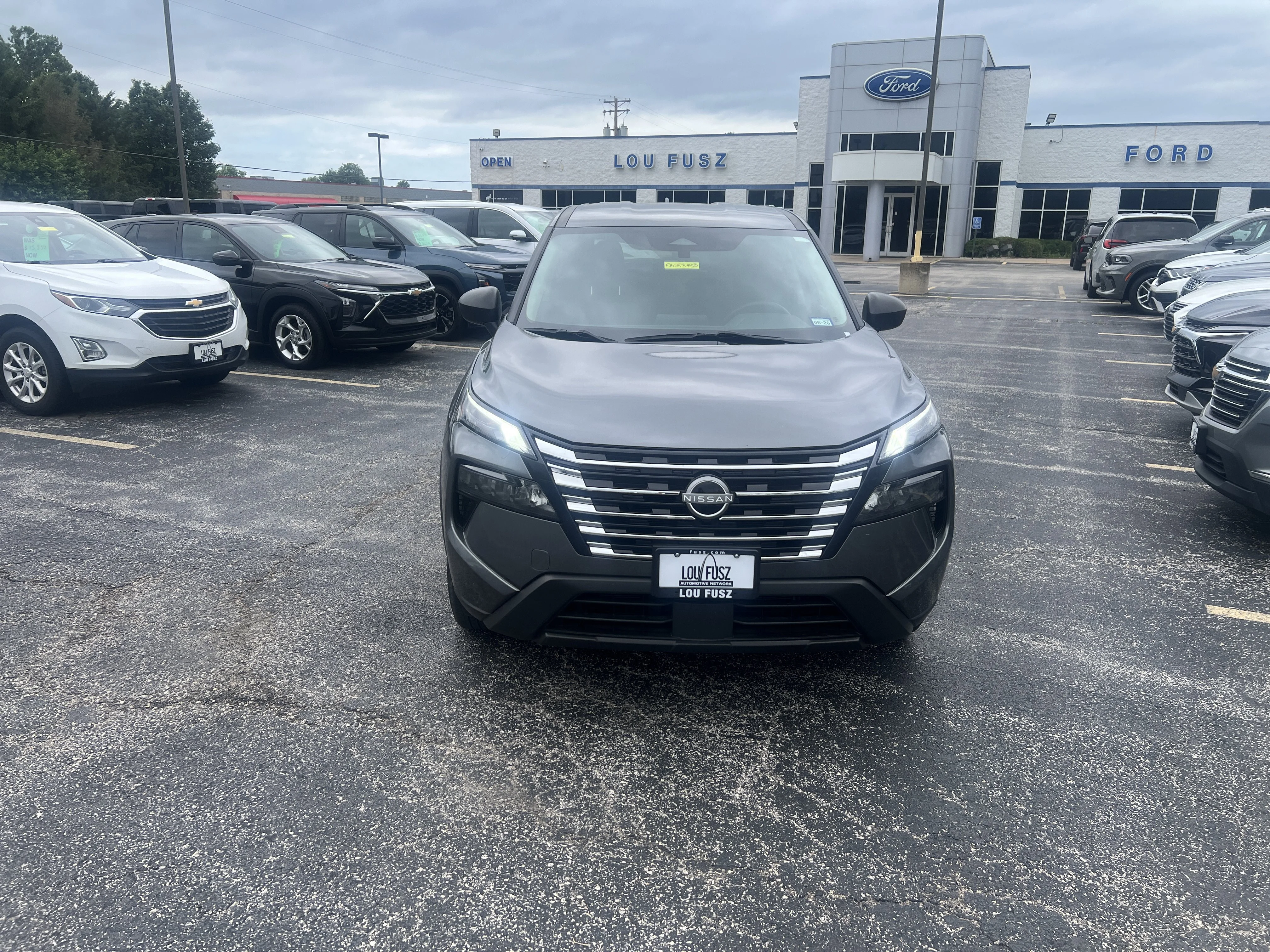 Used 2024 Gun Metallic Nissan S image 3