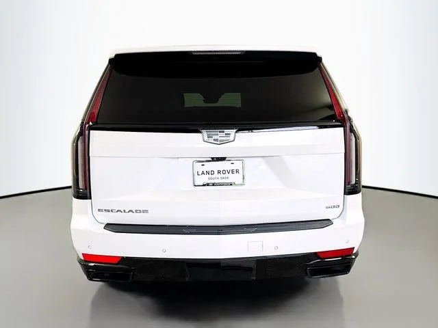 Used 2022 White Cadillac Sport image 6