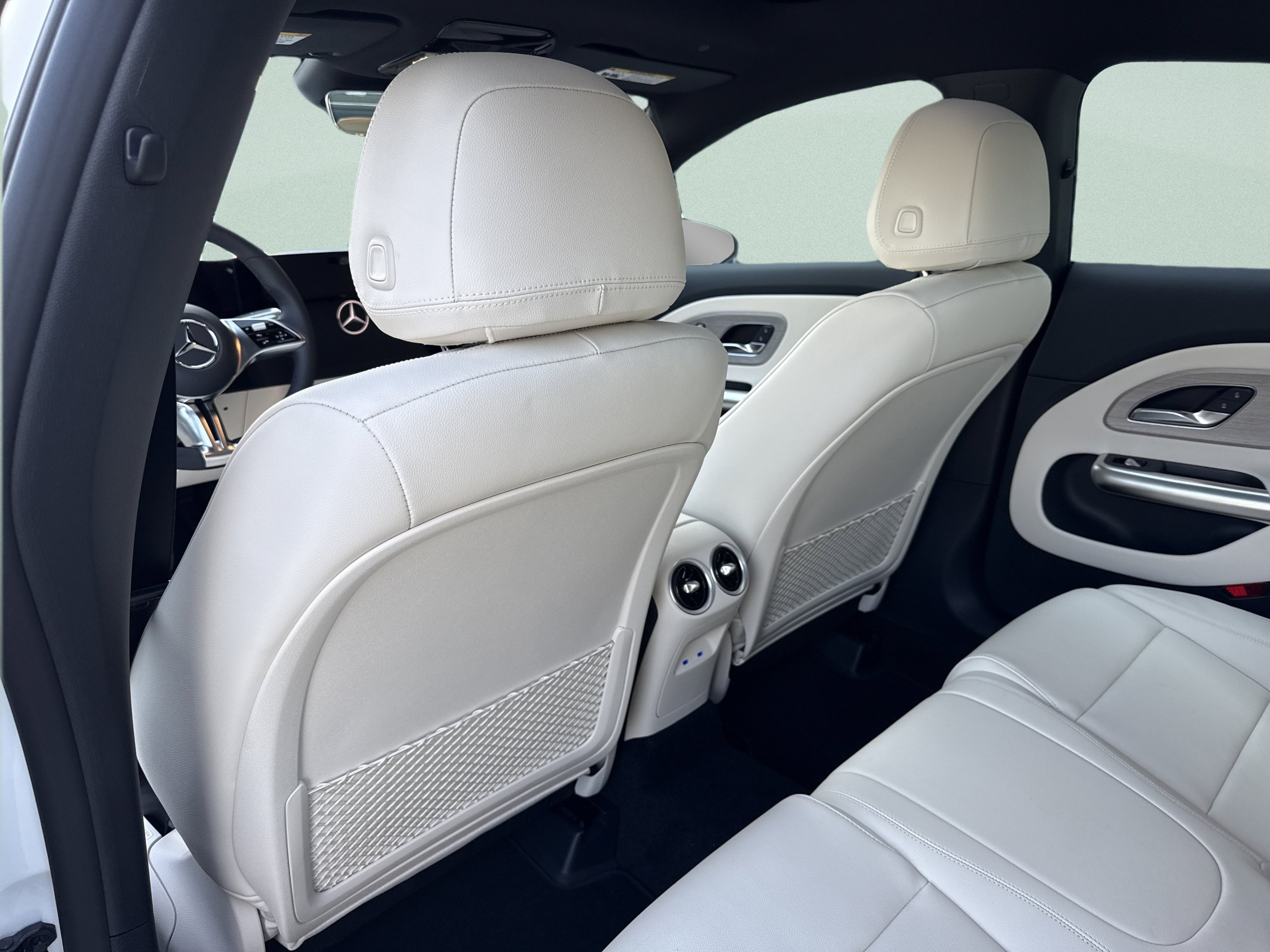 New 2027 Polar White Mercedes-Benz CLA 220 Hybrid image 27