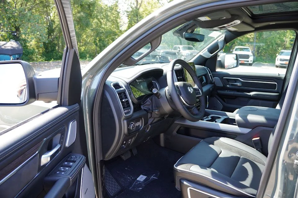 New 2026 Canyon Lake Exterior Paint RAM Laramie image 10