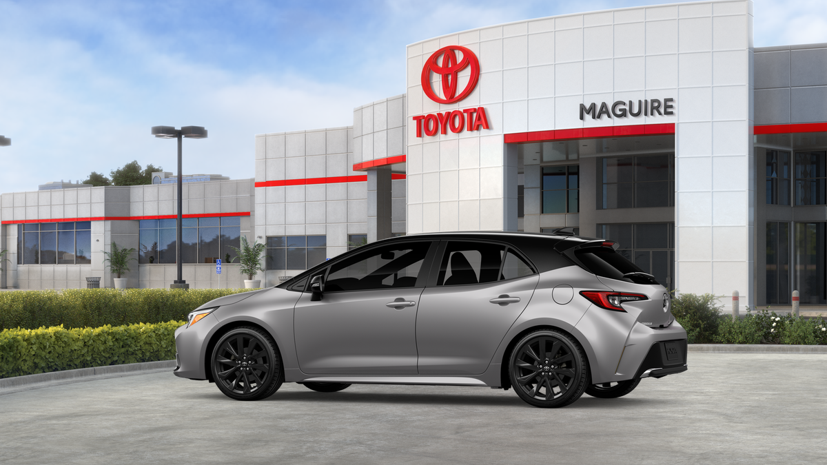 New 2027 Classic Silver Metallic with Black roof Toyota XSE image 5