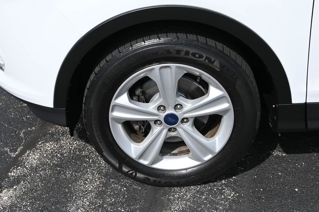 Used 2013 Oxford White Ford SE image 13
